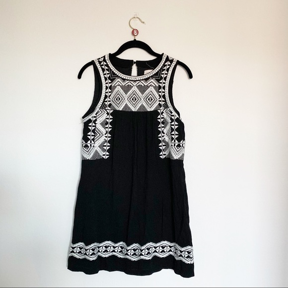 Tea n Cup Dresses & Skirts - Tea & Cup Black White Embroidered Short Dress